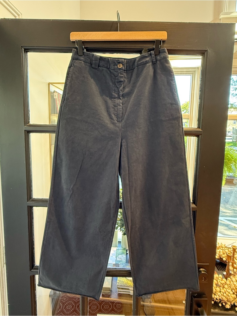 Aequemente wide leg cotton pant in Abisso blue.